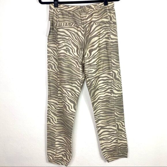 -Chaser Set Zebra Lounge Jogger and Top NWT - Picture 9 of 15